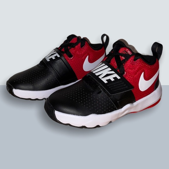 Nike Other - 🆕 Nike Team Hustle D8 Basketball Shoes 881942 004